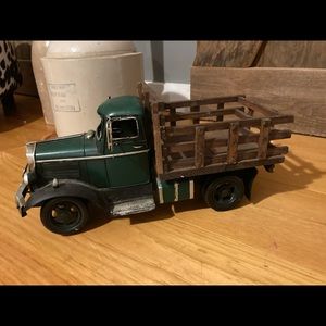 Vintage Green Metal 🛻 Truck Country Rustic Farmhouse Decor